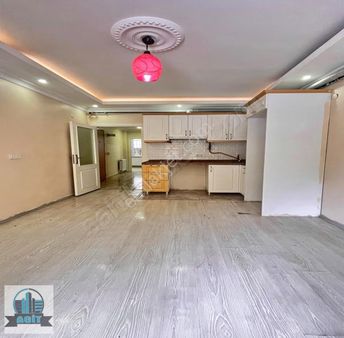 Mehterçeşmede Acil Satılık Kelepir 2+1 Yüksek Giriş