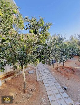 Mrs Gayrimenkul Köşe Başı Villa 540 M2 Arsa 3 Katlı