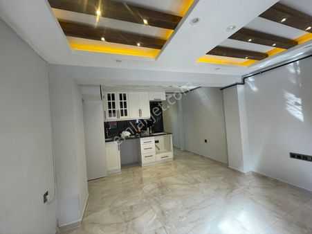 Atatürk Mahallesinde Lüks 1+1 Giriş Katı Kiralık Daire