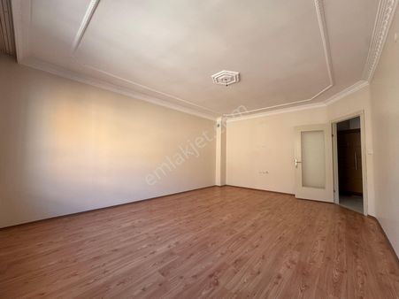 Anavatan Cadde Yanı Asansörlü Ara Katta Genil 3+1