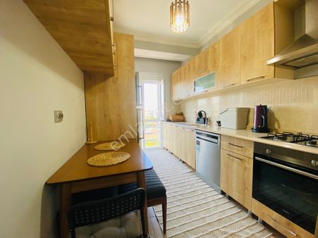 Kızıltoprak Şehitler Parkı Yakını Katta Asansörlü 2+1 Fırsat