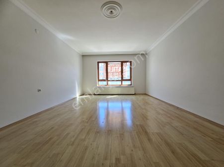 Altındağ - Karapürçek Mahallesinde Ön Cephe, Cadde Üzeri, Krediye Uygun Satılık 3+1 Kupon Daire !!!