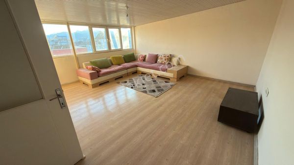 Öğrenciye Çalışana Teraslı 3+1 Kiralık Daire