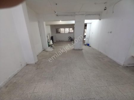 Hürriyet Mahallesinde 100 M² Düz Giriş Kiralık İşyeri