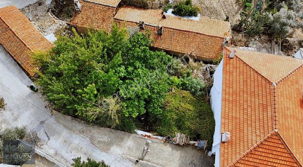 Denize 20 Dakika Tadilatlık Ev Ve 140 M2 İnşaat Hakkı Olan Arsa