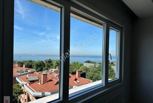 Caddebostan Sahil Yolunda Full Deniz Manzaralı 4+1 Satılık Daire..