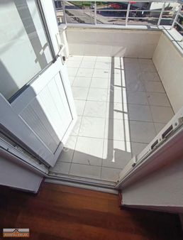 Karşıyaka Mahallesinde Kiralık 140 M2 3+1 Ara Kat