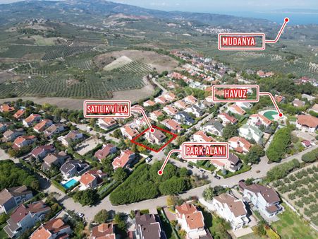 Elfi Den Bademli Mürsel De Satılık 4+1 Bahçeli Satılık Villa