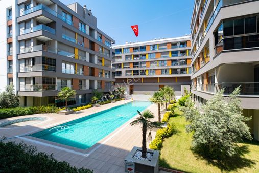 Termessos 'da Site İçinde Havuzlu K.otoparklı Şık 2+1