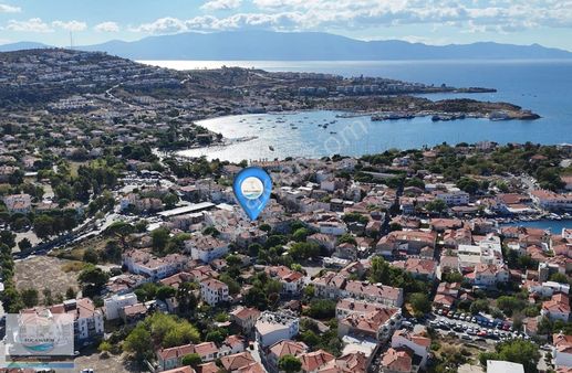 Foça'da Merkezi Konum- Denize 150 Metre 3+1 Satılık Daire