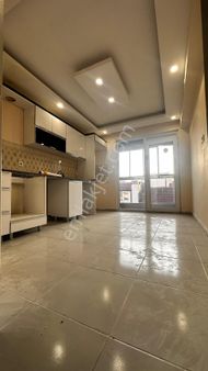 Çamlıca Mahallesinde , Acill Satılık 2+1 Daire ; Birlik Caddesi Yakını