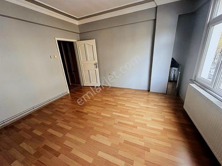 Elif Emlaktan Kiralık 2+1 75 M2 Balkonlu Daire