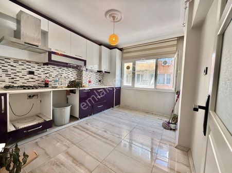 Çarşı İçi Kiralık Lüks Arakat Daire Veya Ofis !