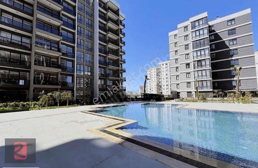 Derya Sayar'dan Altıntaş'ta Özellikli Sitede 2+1 Köşe Daire