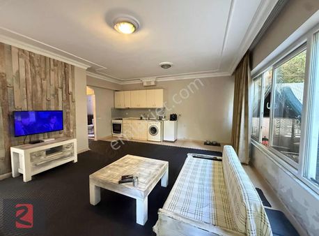 Fenerde Çok Geniş Bahçe Kullanımlı 2+1