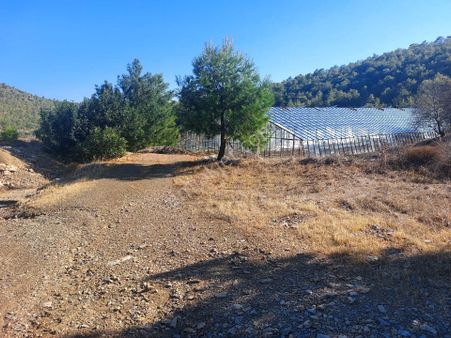 Çağlayan Emlaktan Aydıncık Eskiyörük Karatepede Satılık Tarla