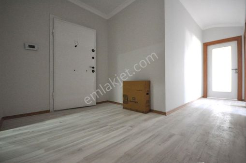 Küçükçekmece Yenimahalle. Satılık 200 M2 Otoparklı 4+1 Dubleks