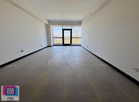 Ceylan Coşar'dan Ata Bulvarı Cepheli Balkonlu Satılık Ofis