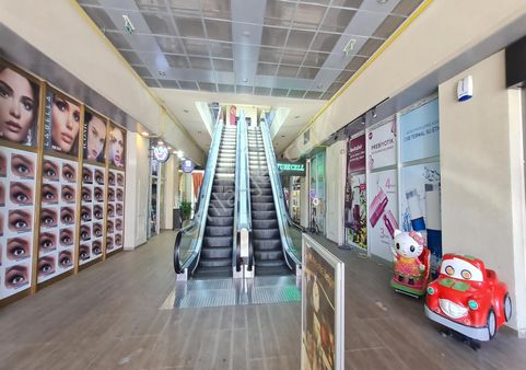 Başakşehir Park Mavera 1 Sitesinde Kiralık İşyeri