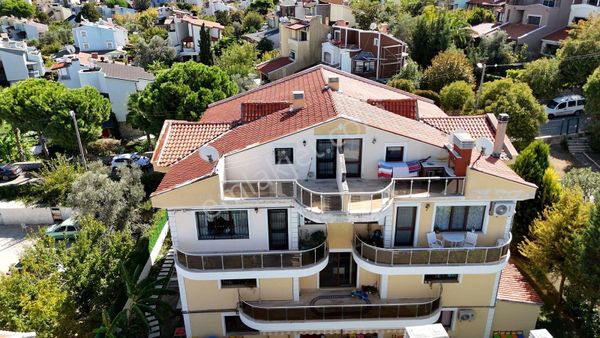 Urla Merkezde Deniz Manzaralı 4+1 Dubleks Daire Noyan Premium