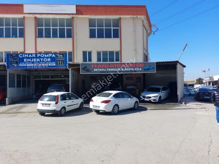 Buca 6.sanayi Sitesinde Satılık 120m2 Kullanım Alanlı İki Adet Köşe Dükkan