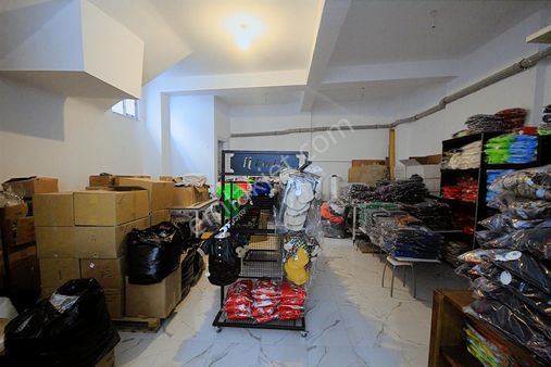 Çiğdem Emlak'tan Kiralık 220m2 Yeni Binada Yarı Bodrum Dükkan