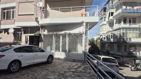 Hatay İnönü Caddesi Nokta Durağı Alt Sokağında Satılık Dükkan