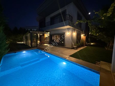 İkiev Gayrimenkul’den Hayallerin Ötesinde Muhteşem 7+2 Satılık Villa