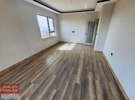 Ahiler'den Sıfır Binada 2+1 Kat Ve Cephe Seçenekli Daireler