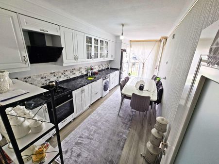 Es-as'dan Mustafa Kemal Mah. De 2+1 Ara Katta Asansörlü 3 Yaşında Daire