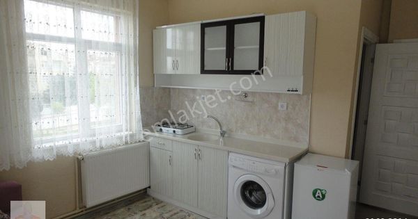 Bayanlar İçin Faturalar Dahil 1+1 Eşyalı Kiralık Daire