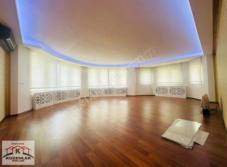 Kuzenler'den 7/24 Güvenlikli Sitede 5+1 400m2 3banyo Lüks Villa