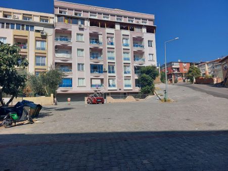 İ.i.b.f Yakını Asansörlü Balkonlu Eşyalı K.mutfak 65m2 1+1 Daire