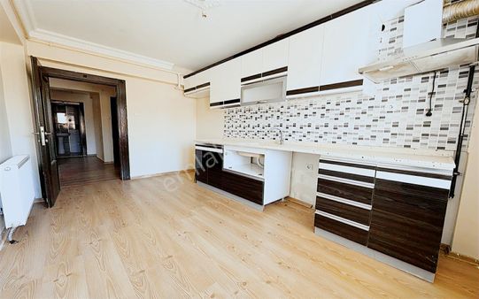 Bademlik'de 3+1 Arakatta Asansörlü Kilerli Geniş M2 Masrafsız!!!