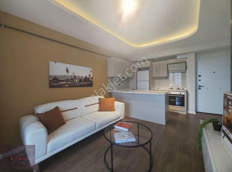 Emlak Kent'ten Tramvaya Yürüme Mesafesinde Sıfır Eşyalı 1+1