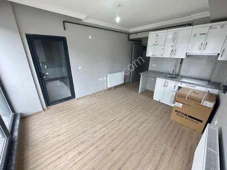 Bilgin Emlaktan Merkezi Konumda Vali Konağına Komşu 1+1 Satılık Daire