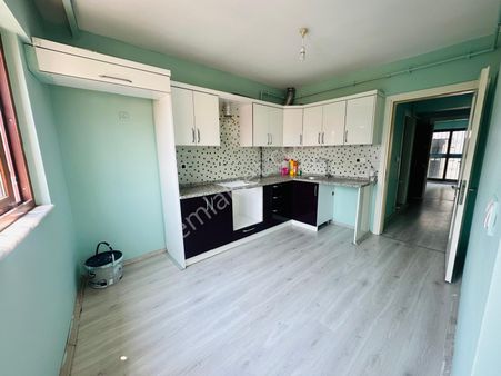 🏡 Göl-san Gayrimenkul’den 🏡 Tam Merkezde Kiralık 2+1 95 M2 Daire