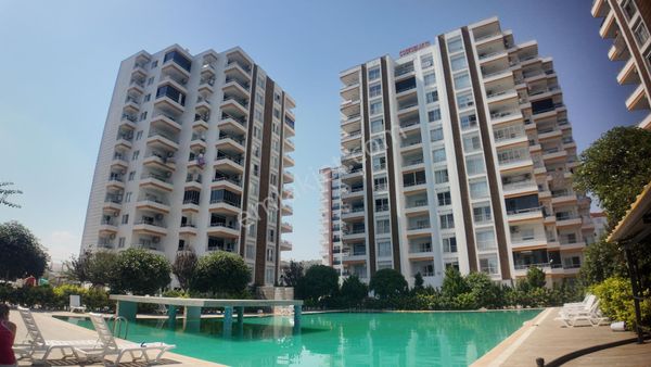 Kızkalesinde Havuzlu Site İçerisinde Eşyalı Satılık 1+1 Daire