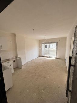 Gültepede Havuzlu Site İçerisinde