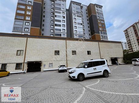 Remax Yeni'den Mevsim Sitesi Kavşağında Kiralık 5+1 Daire