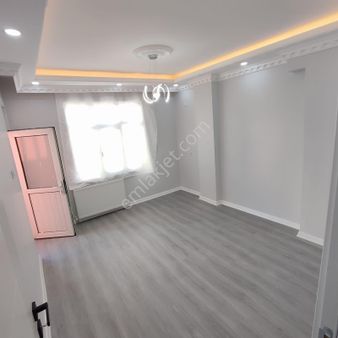 Üç Kardeşler İnşatt'tan S.çiftliği Mah Satılık Daire 3.kat 2+1 İçisıfırlandı