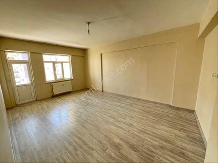 Turgut Reis Mah. Satılık 3+1 Ara Daire