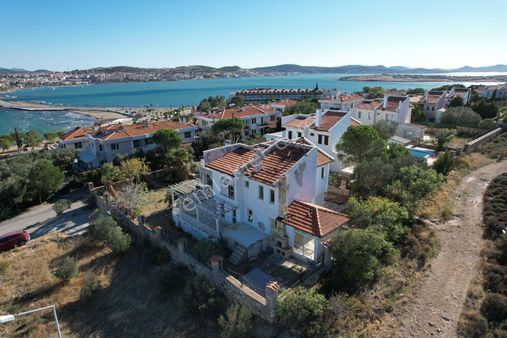 Balıkesir Ayvalık Cunda Da Satılık Muhtesem Villa