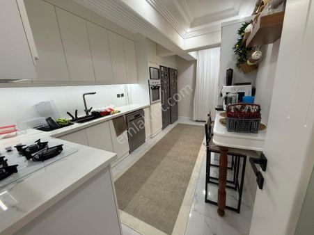 🏡 Bozköy Mahallesi 🏡 ✅3+1 150 M2 5 Katlının Zemin Katı ❇️kombi Petekli