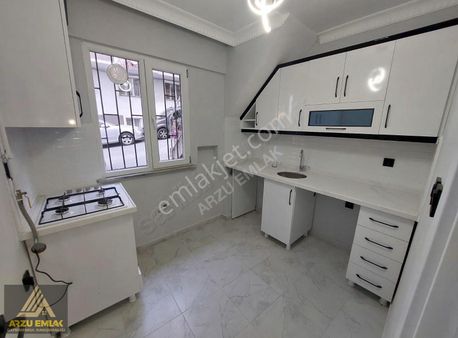 Arzu Emlak'tan Yunus Emre Mah Sıfır Ayarında Balkonlu Kot1 Daire