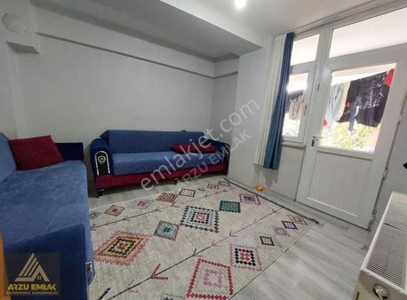 Arzu Emlaktan Gazi Mah. Satılık 1.kat Balkonlu Daire
