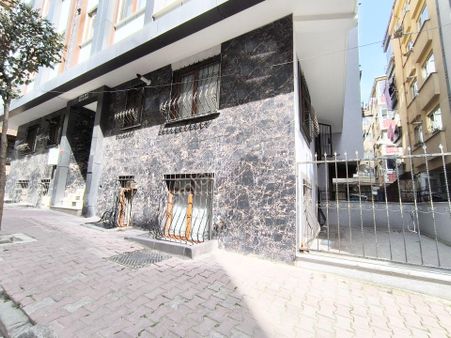 Serhat Emlaktan 1+1 Bahçekat Daire