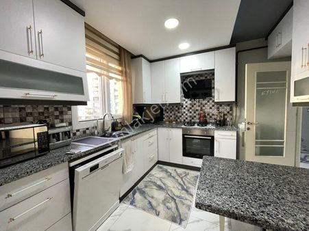 3ev'den 100. Yılda Havuzlu Site İçerisinde Lüks 3+1 Daire