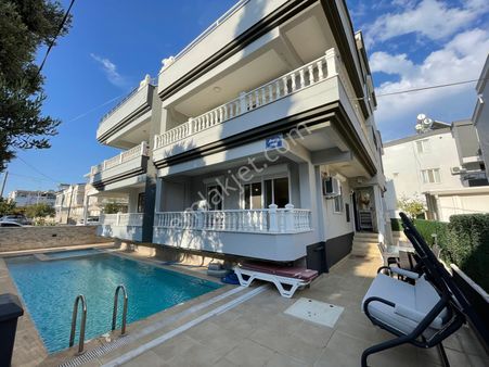 Didim Merkezde Satılık 4+1 Ayrı Mutfak Havuzlu Müstakil Villa