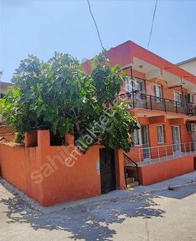 İzmir Çiğli Harmandalıda İki Katlı Satılık Bina